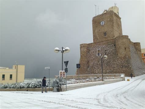 La Neve Arriva Anche Sulla Costa Termoli Imbiancata Primopiano Molise