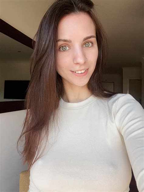 would you date me without makeup on? : r/SFWNextDoorGirls