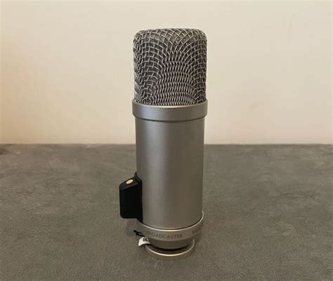 RODE Broadcaster Microphone Review - Latest in Tech