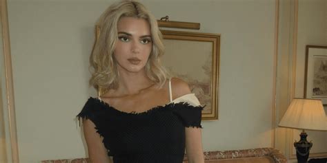 Winter S Biggest Hair Color Trends Are All About Blonde