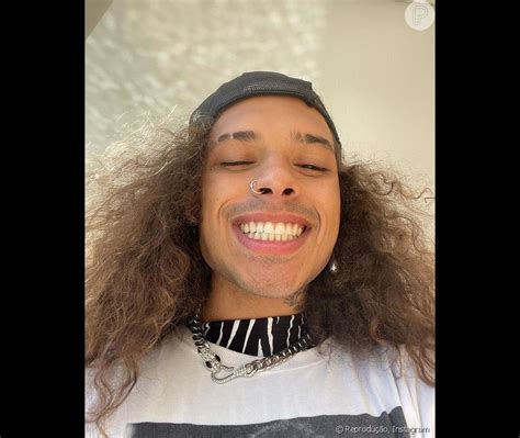 Vit O Gay Cantor Se Pronuncia Sobre Rumores De Namoro Homem Ap S T Rmino Lu Sa Sonza
