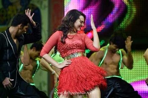 Sonakshi Sinha Hot Sexy Dance Photos At IIfa 2014 Spicy Hot Pictures