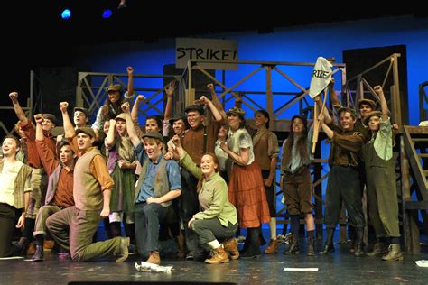 Elliott Gould's Journey from Theater to Hollywood Stardom