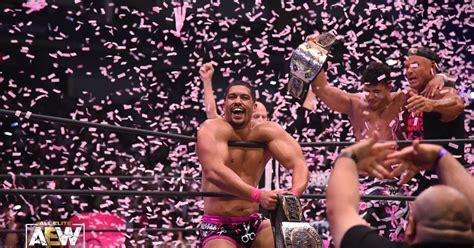 Anthony Bowens Celebrates Being The First Gay Champion In Aew History Cageside Seats