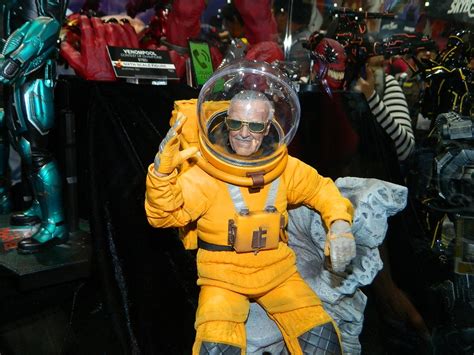 Sdcc Hot Toys Figures