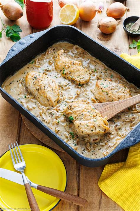 Zwiebel-Sahne-Hähnchen aus dem Ofen