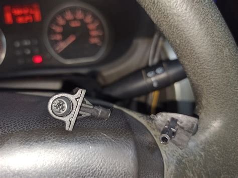 Веерные форсунки омывателя от Нива Бертоне (GAZ 000017504676000 ...