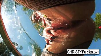 Brunette Babe Gets Nude Xnxx