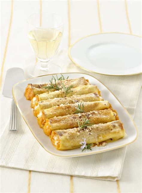 Cannelloni Di Zucca E Formaggio Di Capra Sale Pepe