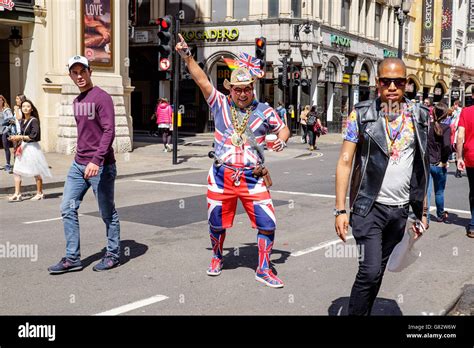 Gay pride londres Banque de photographies et dimages à haute résolution Alamy