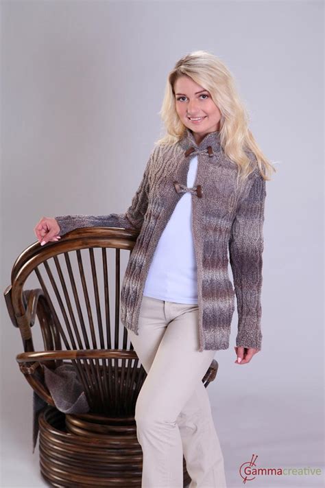 опубликован в журнале Вязание Ваше Хобби № 12 2013