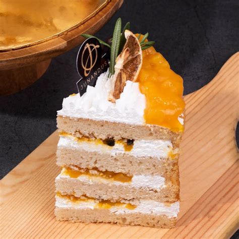 Mango Passion Vegan Naked Cake Junandus