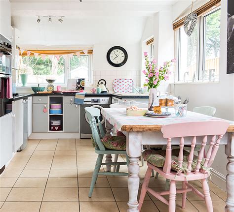 Shabby Chic Kitchens How To Design A Shabby Chic Kitchen