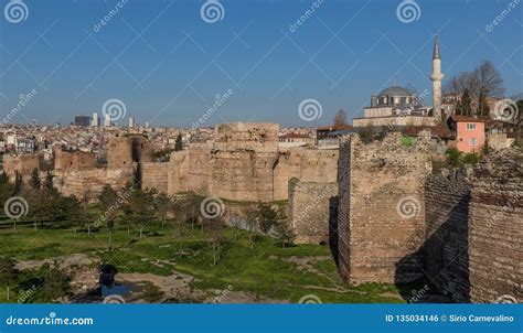 The Wonderful Old Town Istanbul, Turkey Stock Photo - Image of tourism ...