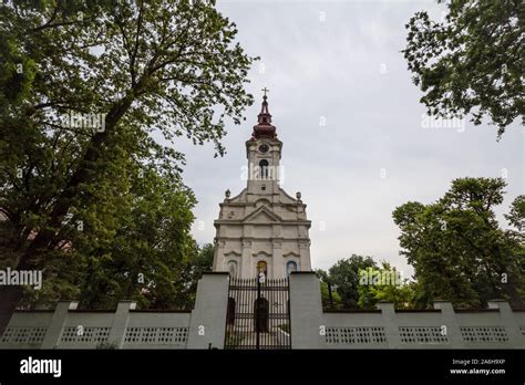 La Iglesia Ortodoxa Serbia De Alibunar Un Edificio Del Siglo Xix