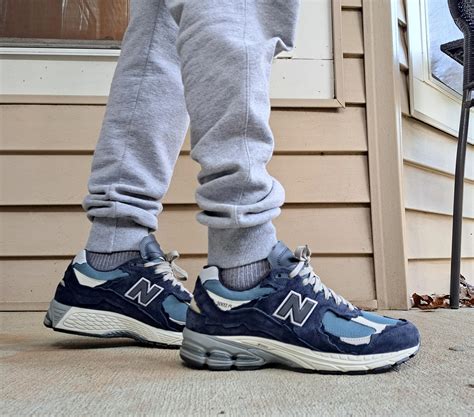 2002r Navy Refined Future on feet today : r/Newbalance