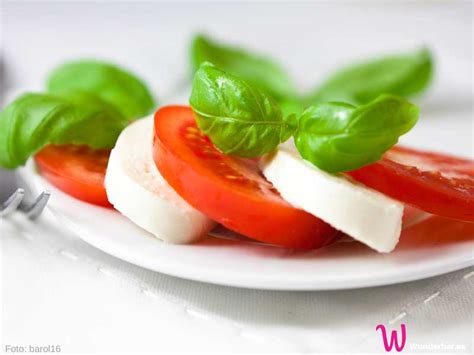 Tomaten Mit Mozzarella So Wird Der Caprese Salat Perfekt