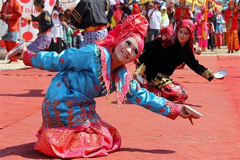 19 Tarian Tradisional Dari Sumatera Barat Beserta Penjelasannya Lengkap