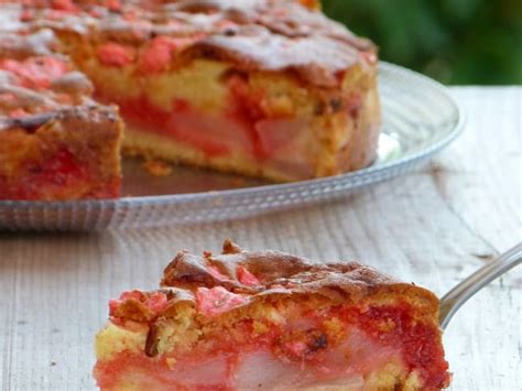 Gâteau Lyonnais Aux Poires Et Pralines Roses