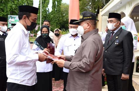 127 Pegawai Kemenag Gorontalo Terima Penghargaan Satyalancana Karya