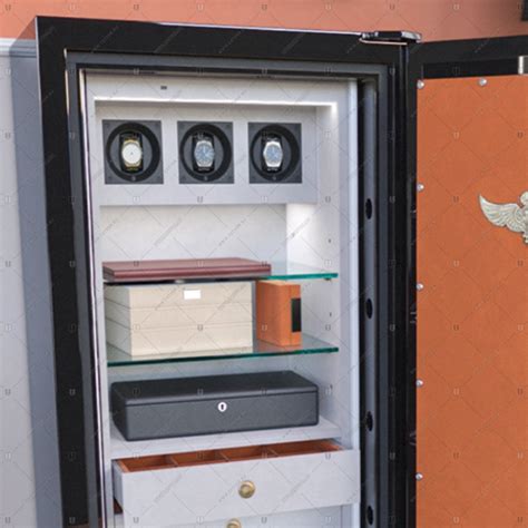 Полка внутри сейфа (съемная) | Стальные двери БАСТИОН