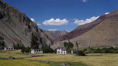 reasons  visit  indian himalayas travel guide
