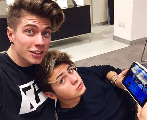 Impazza Il Fenomeno Benji E Fede Ecco Il Duo Twink Italiano Gay It