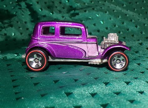 Vintage Mattel Hot Wheels Purple Ford Vicky Gem