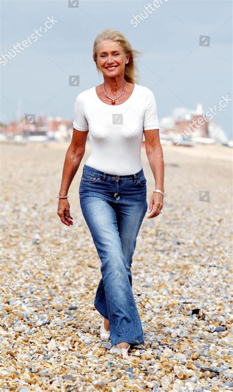 Celia Imrie Tv Presenters Tv Stars Curvy Women Milf Ft Bell