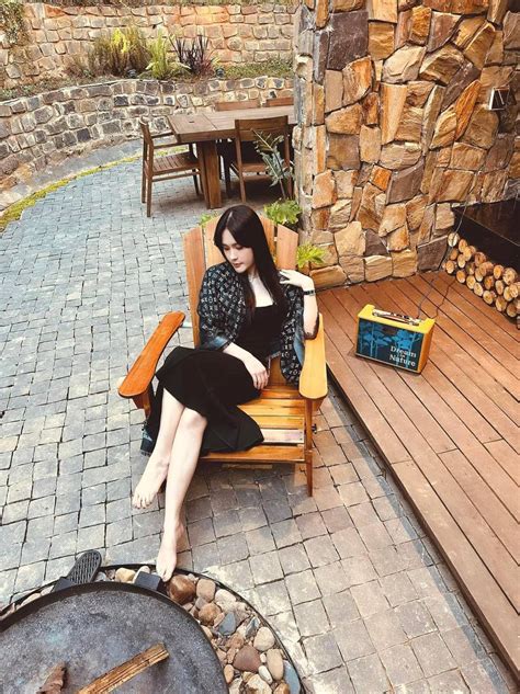 Trải nghiệm villa hot nhất Đà Lạt lúc này Trấn Thành tấm tắc khen xịn hàng xóm của Đoàn Di