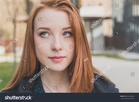 Tiny Redhead Girl Telegraph