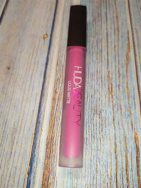 Жидкая матовая помада huda beauty рідка матова помада — цена 99 грн в ...