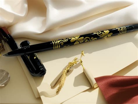 Burmese Lacquer Gold Leaf Ball Pen Blue ink Myanmar Handicraft Office ...