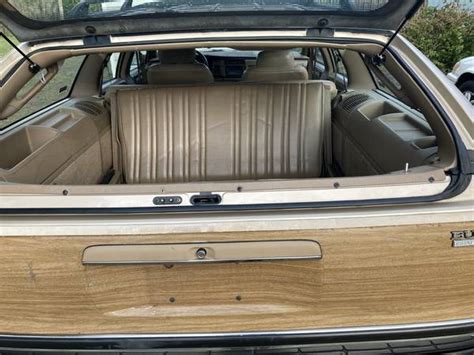 1996 Buick Roadmaster for sale in Tallahassee, FL / classiccarsbay.com