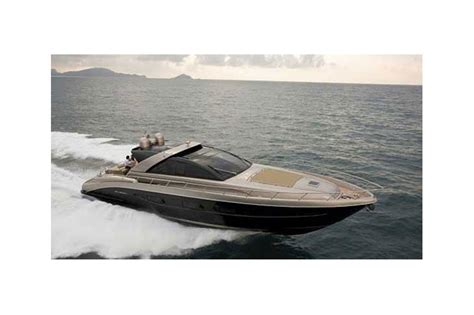 Unique Charter-Motoryacht Riva 68
