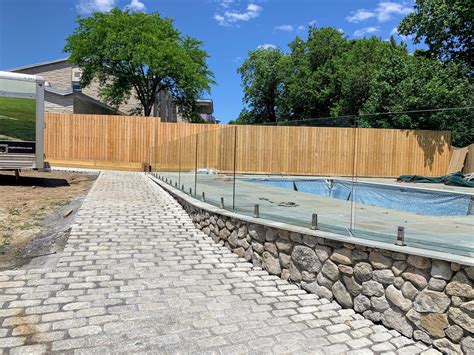 A Glass Fence Gives You Peace of Mind Around Your Pool