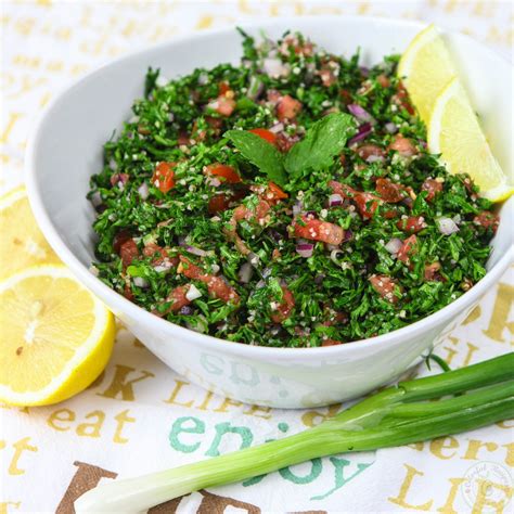 √ Lebanese Tabouli Salad Tabbouleh - Tia Reed