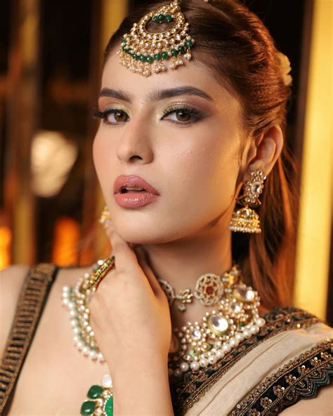 allure  emerald makeup  makeupbyektaaggarwal carnival  delhi