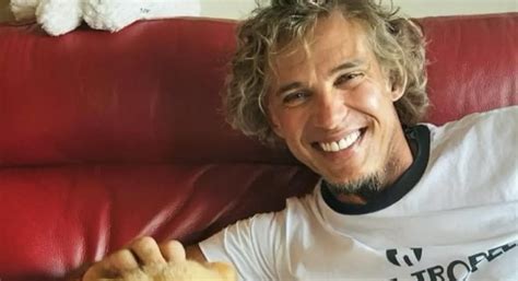 Divorce De Luana Et Paul Belmondo Photo Choc De Paul Avec Une Nouvelle Blonde Qui Scandalise