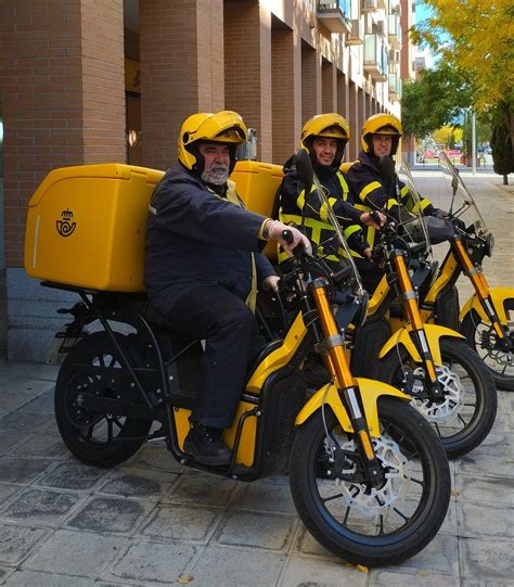 Correos Incorpora Tres Motos El Ctricas A Su Flota De Azuqueca