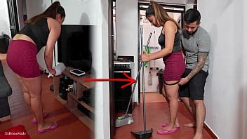 La empleada doméstica no esperaba que esto le sucediera en su primer día de trabajo XVIDEOS