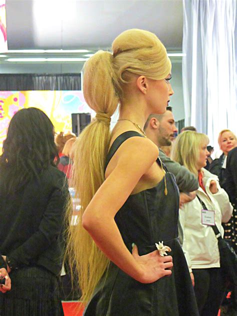 Inspiration Du Congr S Aba Montr Al Longue Queue De Cheval Blonde Inspiration From Montr Al
