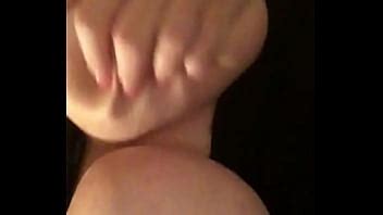 Mordiendo mi anillo en el pezón XVIDEOS