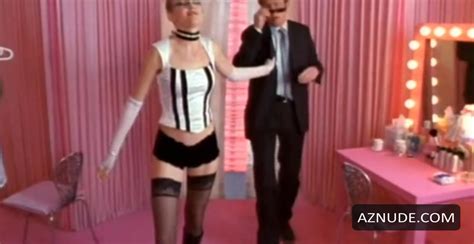 ELAINE HENDRIX Nude AZNude