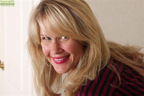 Saggy Tits Hot Skirt XXX Dessert Picture