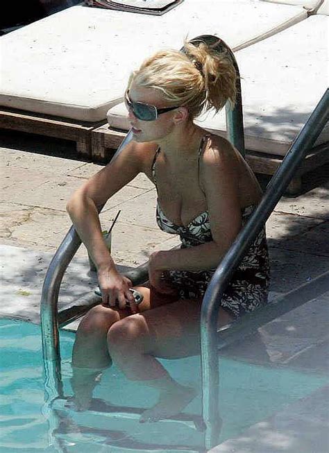 Jessica Simpson Nude Pussy And Topless Jessica Simpson Nude Photos 4