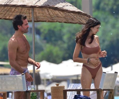 Hot Sexy Ceylan Capa Bikini Pics