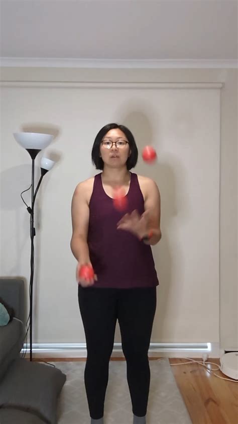 Juggling progress - 5 ball flash at the end! : r/juggling