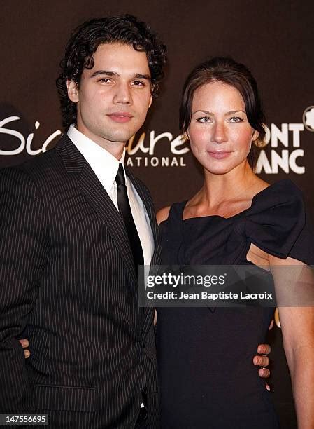 Lynn Collins And Steven Strait Photos And Premium High Res Pictures