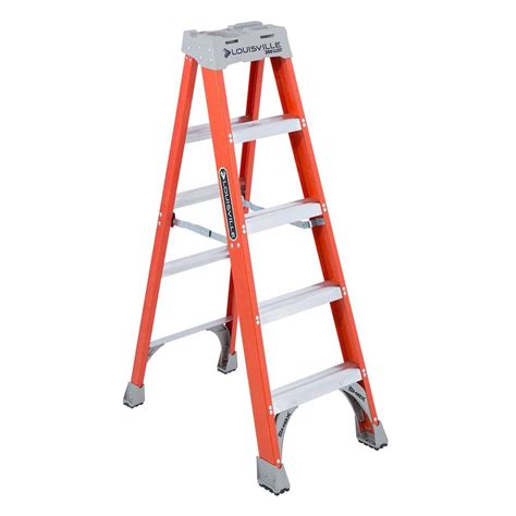 Werner 5 Ft Aluminum Step Ladder With 225 Lb Load Capacity Type Ii